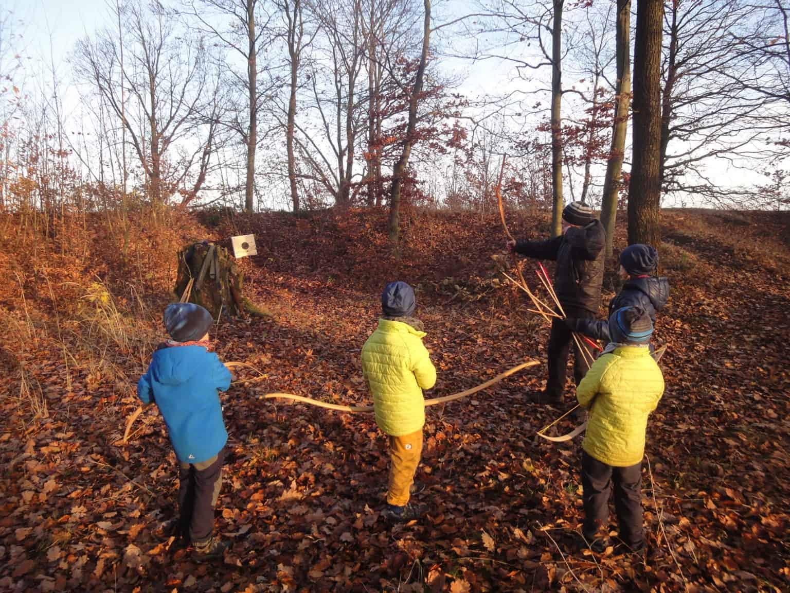  Bogen bauen für Kinder, Schule, Jugendarbeit - Baum & Bogen Bildidee 