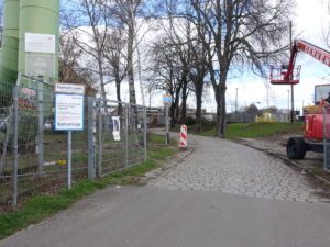 Tor zum Bahngelände HNr. 55, BLO- Ateliers